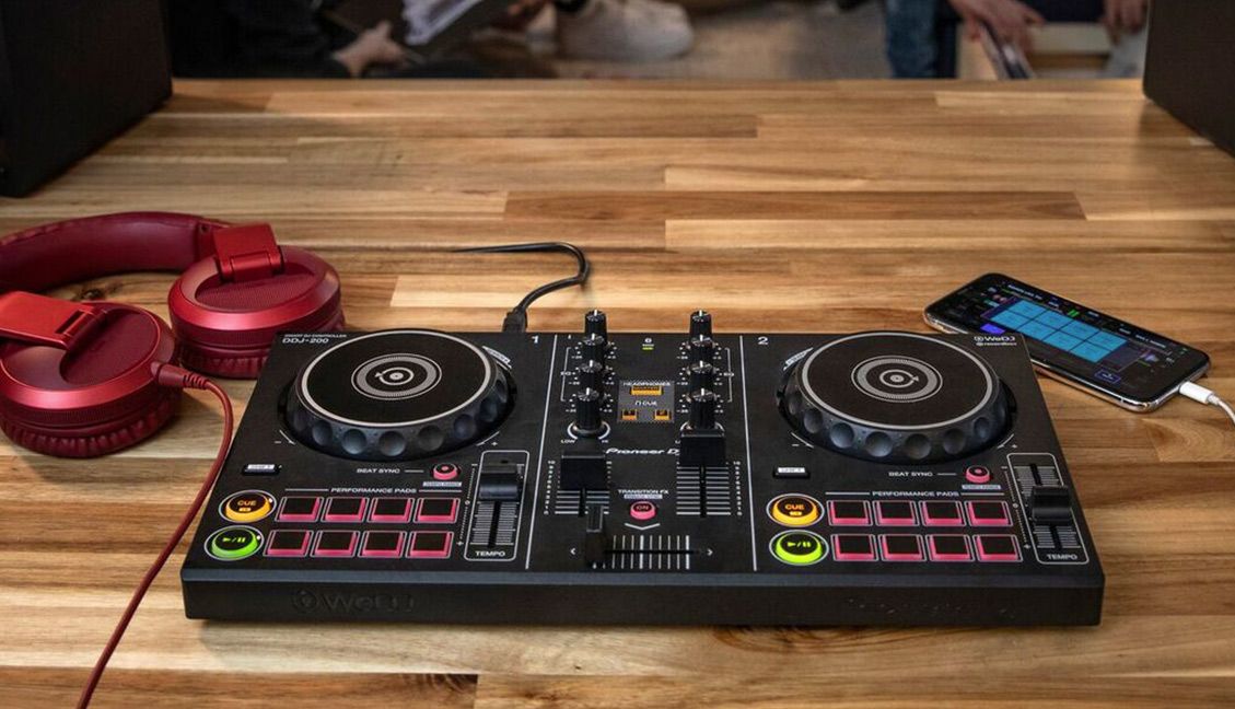 Pioneer DDJ-200 Review: The Ultimate Entry-Level DJ Controller for Beginners