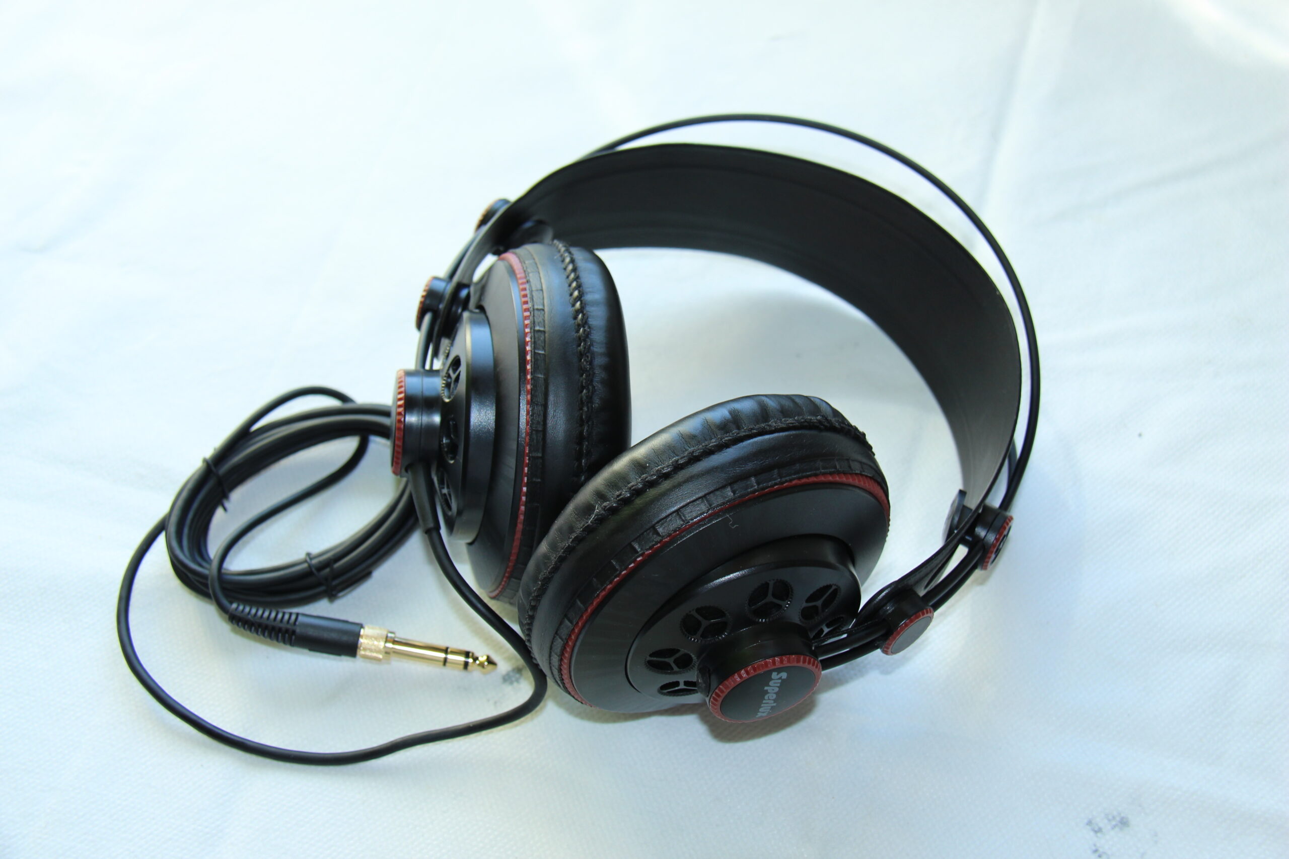 Superlux HD681 Headphones Review: Are These Semi-Open Headphones Still Worth It in 2025?